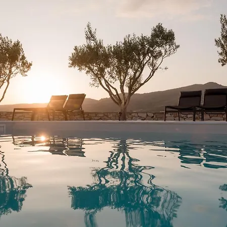 Calm House Villa Naousa (Paros)