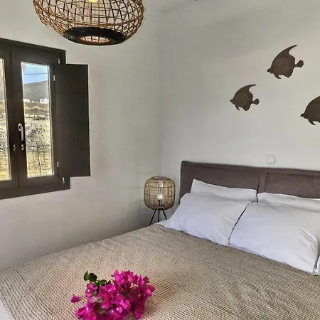 Calm House Villa Naousa (Paros)